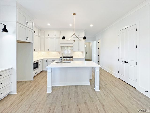 1605 Stillwater, Tuscaloosa, AL 35406