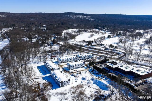 16-18 Paris Avenue 4, Rockleigh, NJ 07647