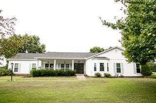 1348 Camp Ravine Rd, Burns, TN 37029
