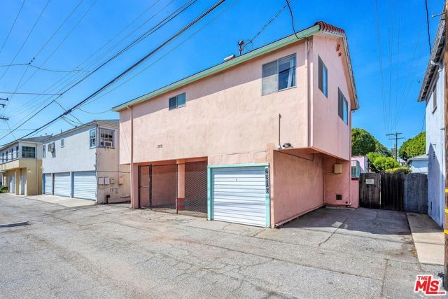 2206 Oak Street, Santa Monica, CA 90405
