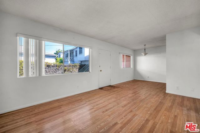 2206 Oak Street, Santa Monica, CA 90405
