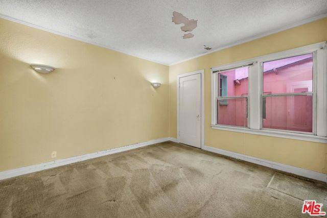 2206 Oak Street, Santa Monica, CA 90405