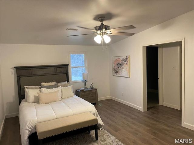 8428 Saint Olaf Drive, St Louis, MO 63134