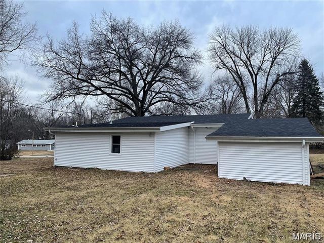 8428 Saint Olaf Drive, St Louis, MO 63134