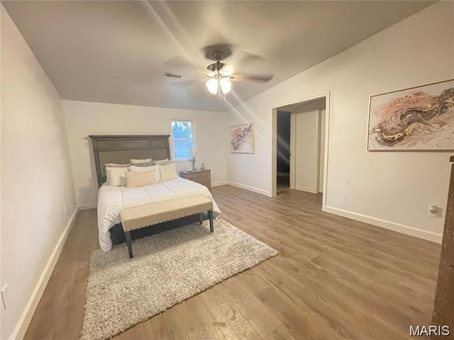 8428 Saint Olaf Drive, St Louis, MO 63134