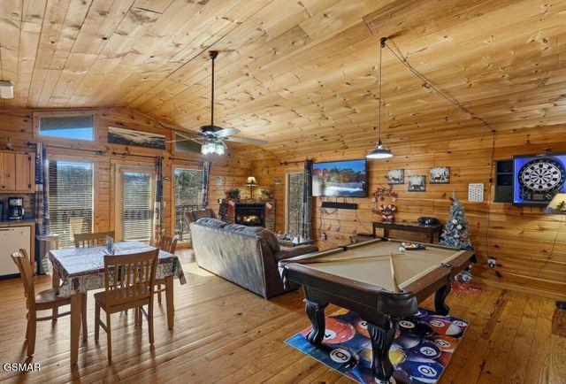 3537 Bear Pen Gap Road, Sevierville, TN 37876