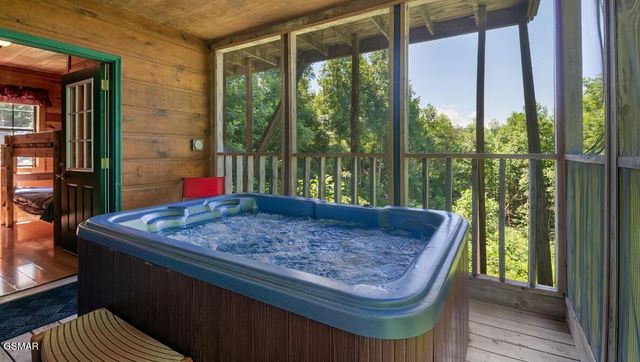 3537 Bear Pen Gap Road, Sevierville, TN 37876