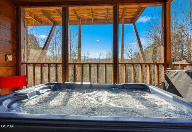 3537 Bear Pen Gap Road, Sevierville, TN 37876