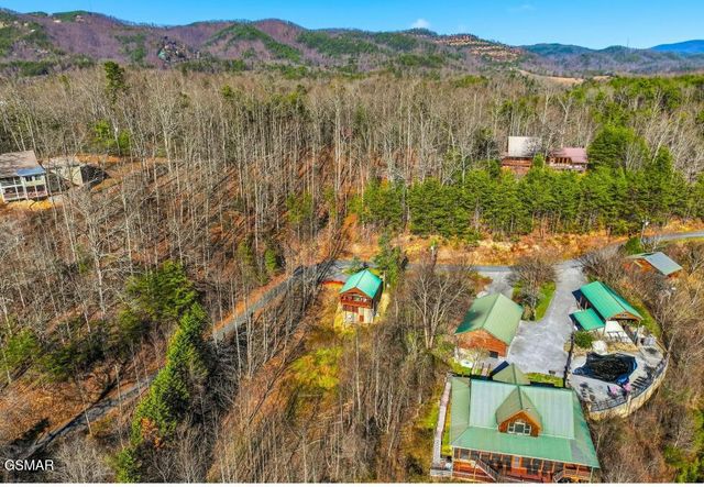 3537 Bear Pen Gap Road, Sevierville, TN 37876