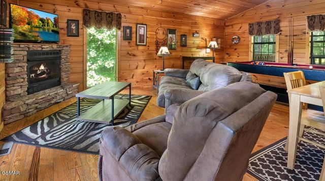 3537 Bear Pen Gap Road, Sevierville, TN 37876