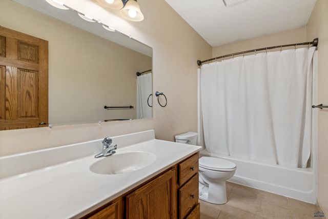 3704 MEADOWBROOK DR, Rapid City, SD 57702