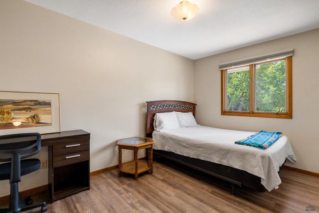 3704 MEADOWBROOK DR, Rapid City, SD 57702
