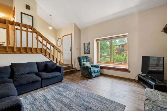 3704 MEADOWBROOK DR, Rapid City, SD 57702