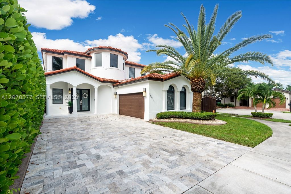 15011 SW 11th St, Miami, FL 33194