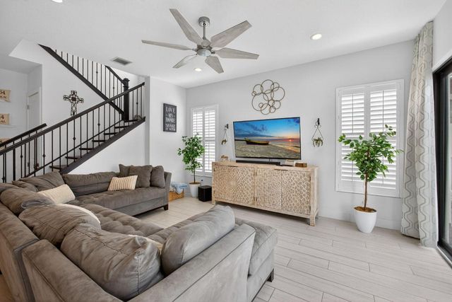 13343 Machiavelli Way, Palm Beach Gardens, FL 33418