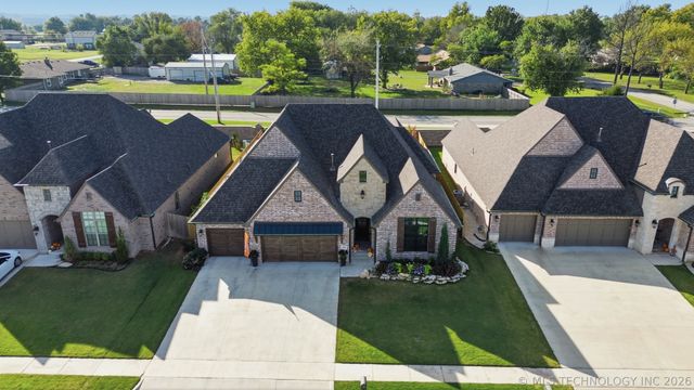 14806 E 77th Street North, Owasso, OK 74055