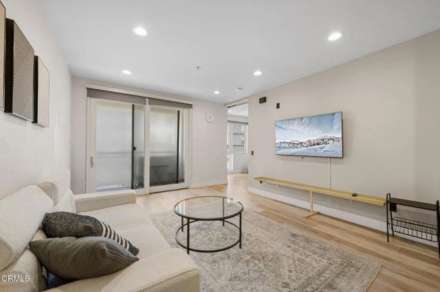 1234 Wilshire Boulevard 330, Los Angeles, CA 90017