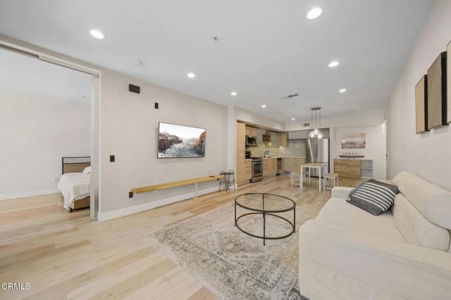 1234 Wilshire Boulevard 330, Los Angeles, CA 90017