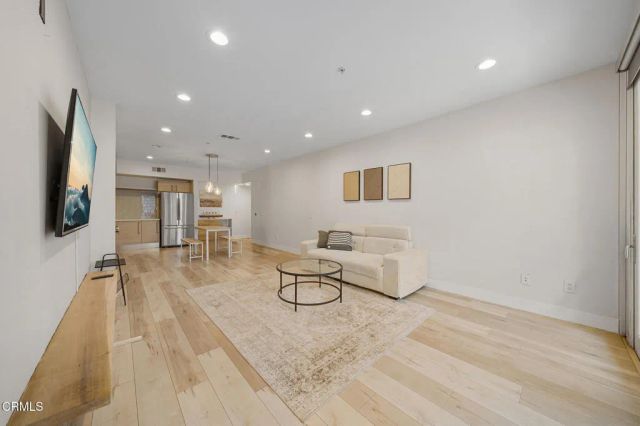 1234 Wilshire Boulevard 330, Los Angeles, CA 90017