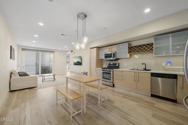 1234 Wilshire Boulevard 330, Los Angeles, CA 90017