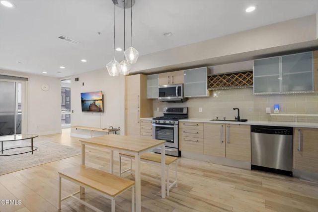 1234 Wilshire Boulevard 330, Los Angeles, CA 90017
