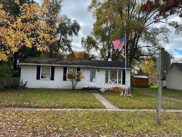 829 BRADY Street, Chesaning Vlg, MI 48616