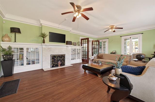 1723 Rosenberg Street, Galveston, TX 77550