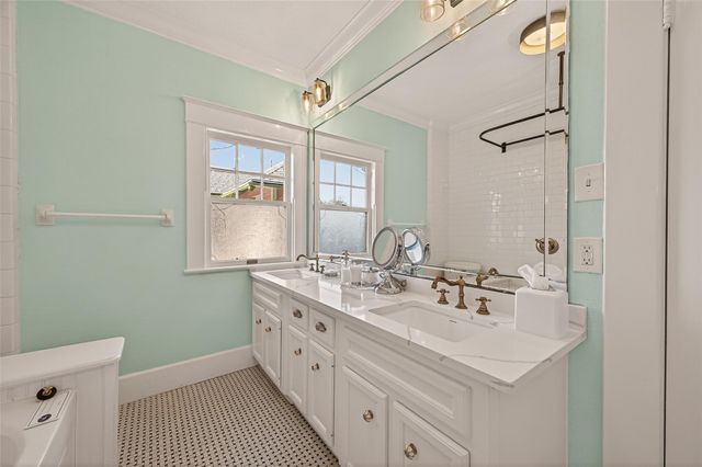 1723 Rosenberg Street, Galveston, TX 77550