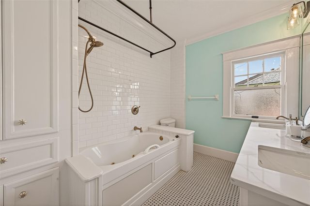 1723 Rosenberg Street, Galveston, TX 77550