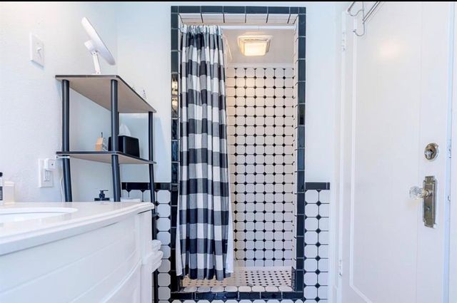 1723 Rosenberg Street, Galveston, TX 77550