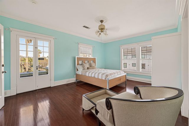 1723 Rosenberg Street, Galveston, TX 77550