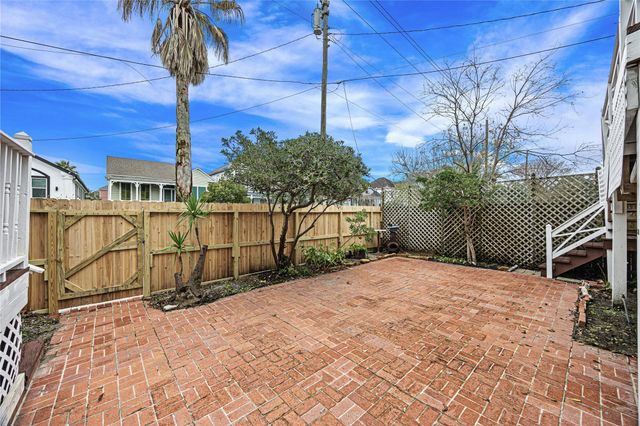 1723 Rosenberg Street, Galveston, TX 77550