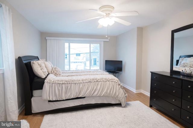 2412 SKYLAND PL SE, Washington, DC 20020