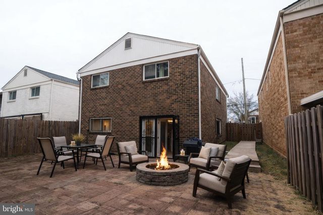 2412 SKYLAND PL SE, Washington, DC 20020