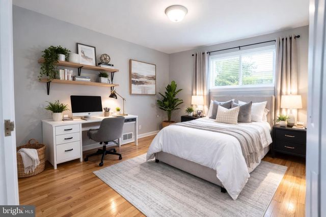 2412 SKYLAND PL SE, Washington, DC 20020