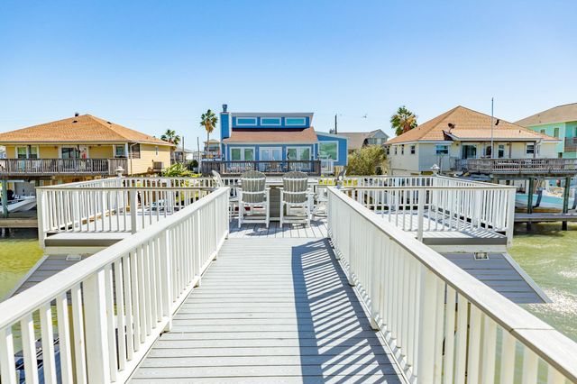 21911 Guadalupe Drive, Galveston, TX 77554
