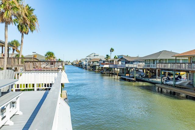 21911 Guadalupe Drive, Galveston, TX 77554