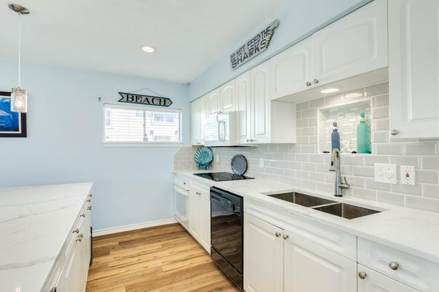 21911 Guadalupe Drive, Galveston, TX 77554