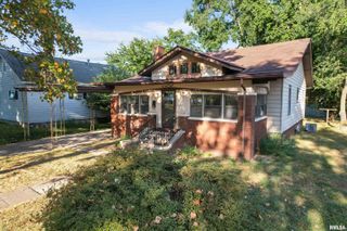 208 S 10TH Street, Herrin, IL 62948