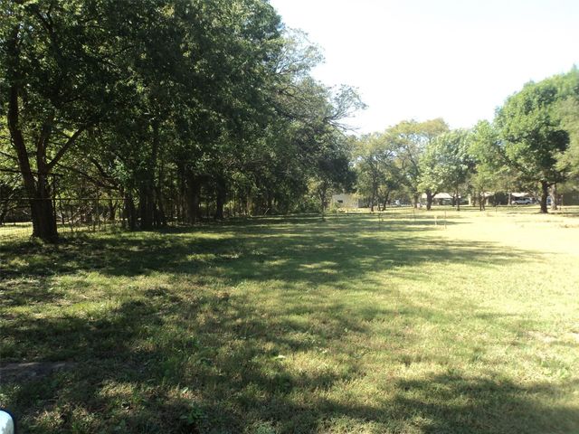 450 County Road 4225, Bonham, TX 75418