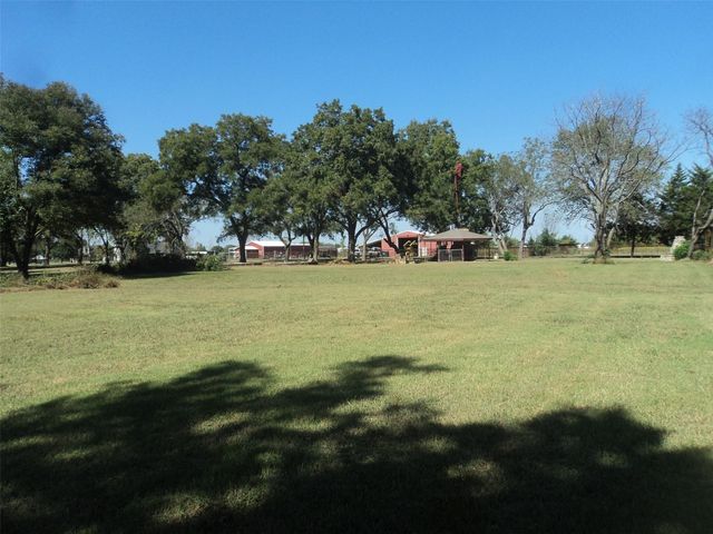 450 County Road 4225, Bonham, TX 75418