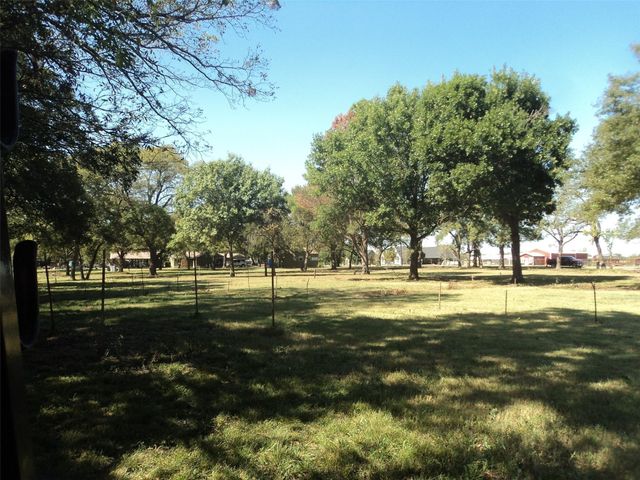 450 County Road 4225, Bonham, TX 75418
