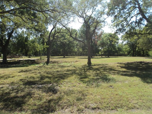 450 County Road 4225, Bonham, TX 75418