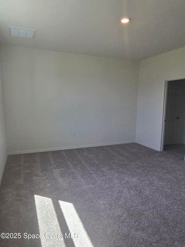 530 Breakwater Street SE, Palm Bay, FL 32909