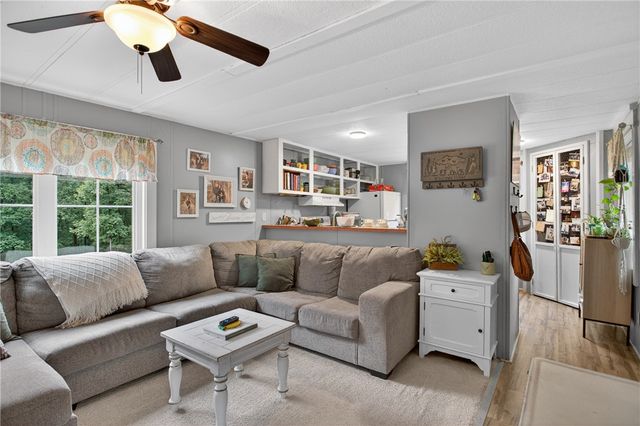 1757 Old Dobbin Bridge Rd Road, Townville, SC 29689