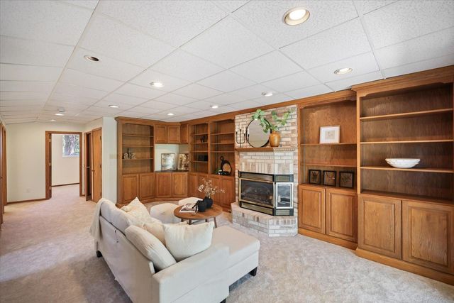 4497 Evergreen Drive, Vadnais Heights, MN 55127