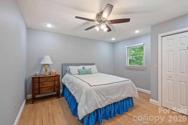 200 35th Avenue NW 5, Hickory, NC 28601