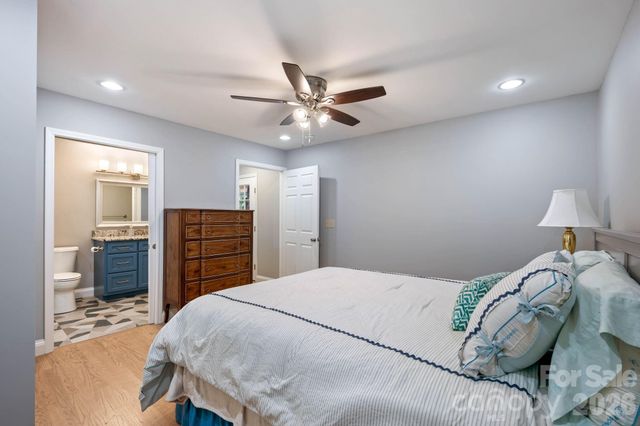 200 35th Avenue NW 5, Hickory, NC 28601