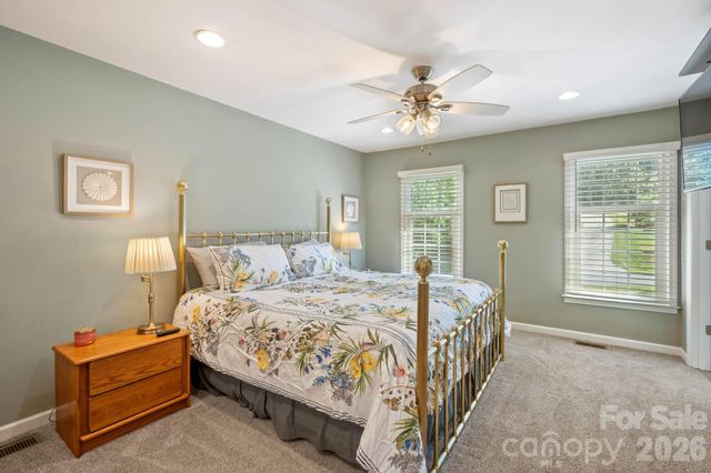 200 35th Avenue NW 5, Hickory, NC 28601