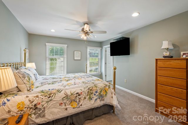 200 35th Avenue NW 5, Hickory, NC 28601
